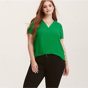Georgette green top 💚